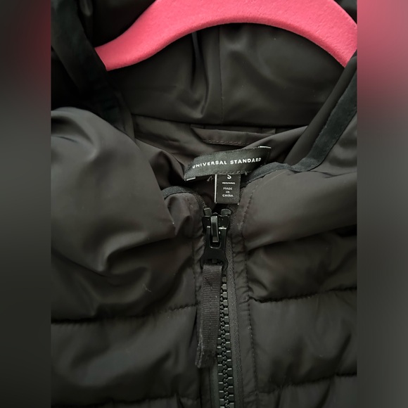 Universal Standard Comfort Sport Puffer Vest - Picture 5 of 6